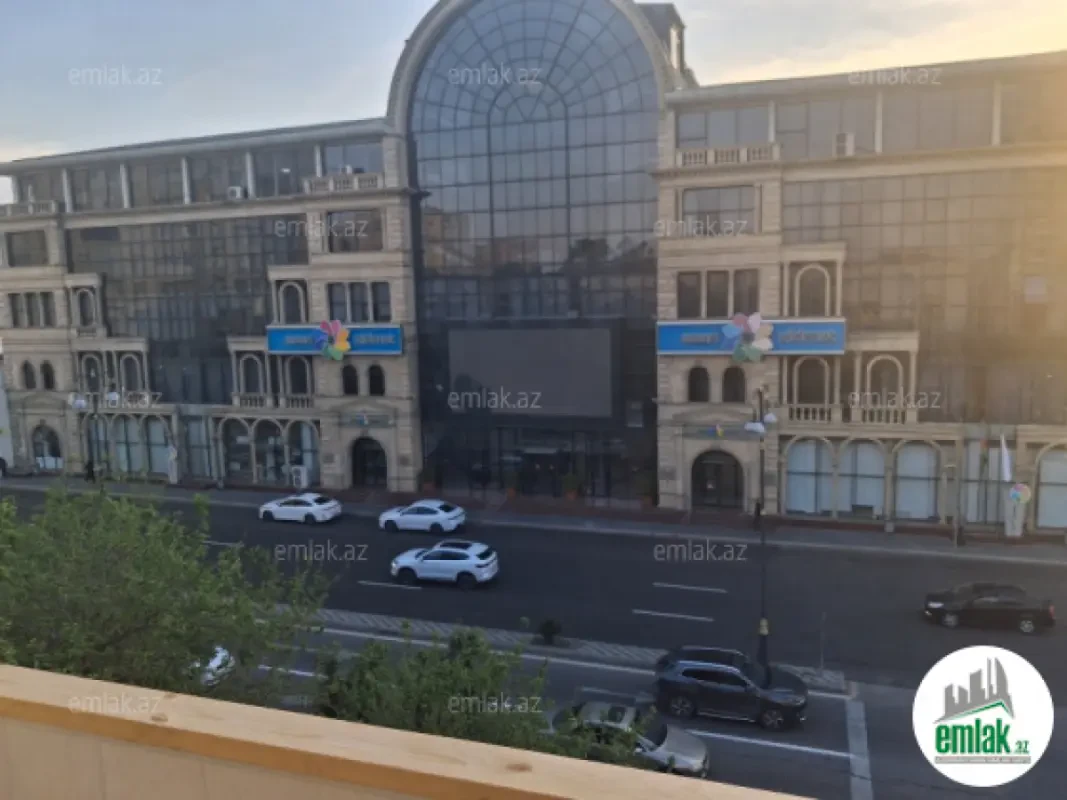 Satılır 1 otaqlı köhnə tikili 45 m²