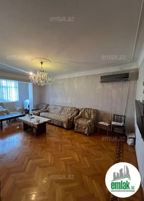 Satılır 3 otaqlı köhnə tikili 100 m²