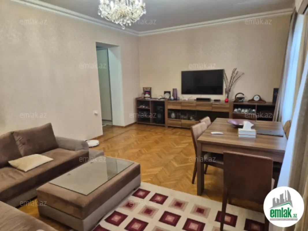 Satılır 3 otaqlı köhnə tikili 90 m²