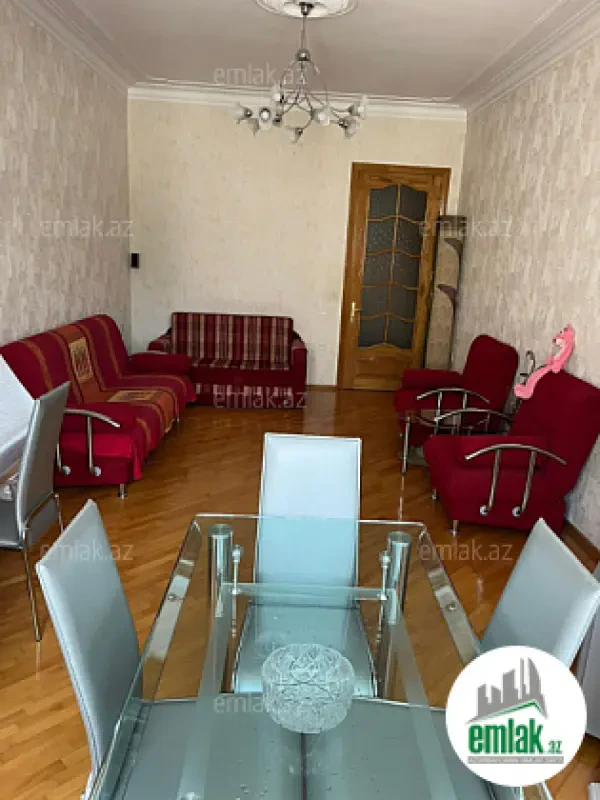 Satılır 2 otaqlı köhnə tikili 65 m²