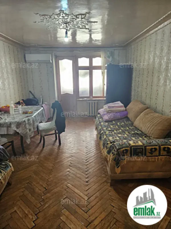 Satılır 2 otaqlı köhnə tikili 60 m²