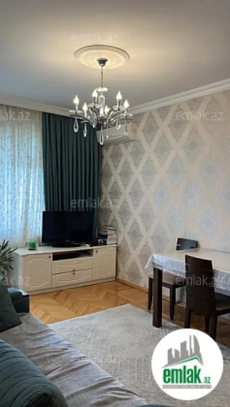 Satılır 2 otaqlı köhnə tikili 60 m²