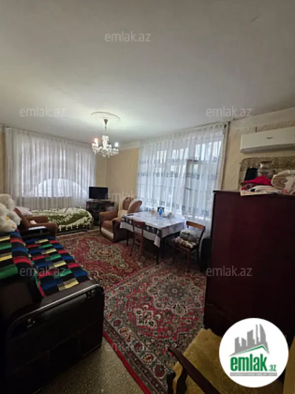 Satılır 1 otaqlı köhnə tikili 40 m²