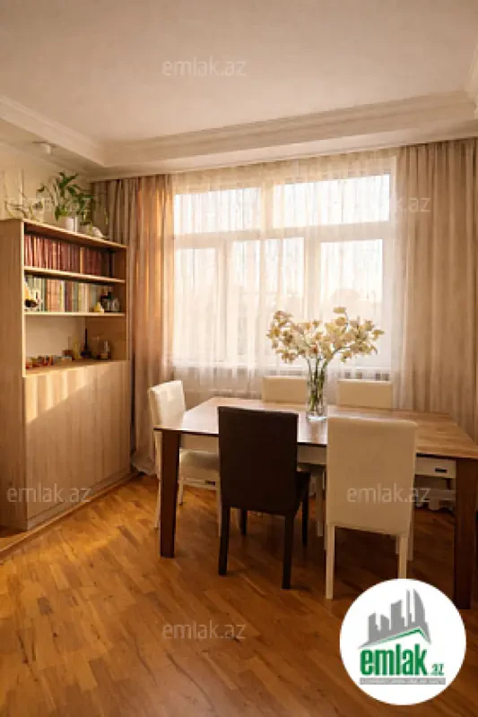 Satılır 3 otaqlı köhnə tikili 105 m²