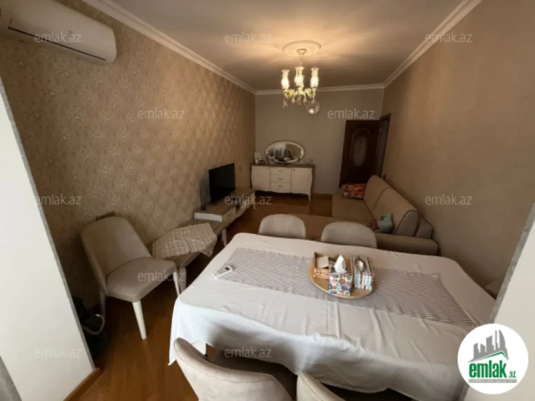 Satılır 2 otaqlı köhnə tikili 65 m²