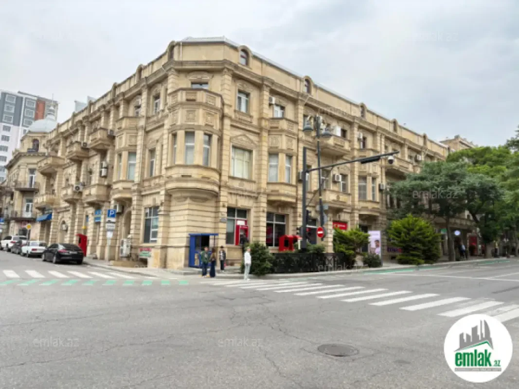 Satılır 3 otaqlı köhnə tikili 80 m²