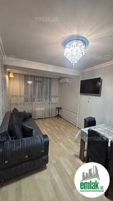 Satılır 2 otaqlı köhnə tikili 65 m²
