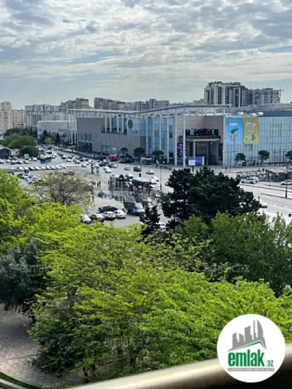 Satılır 2 otaqlı köhnə tikili 55 m²