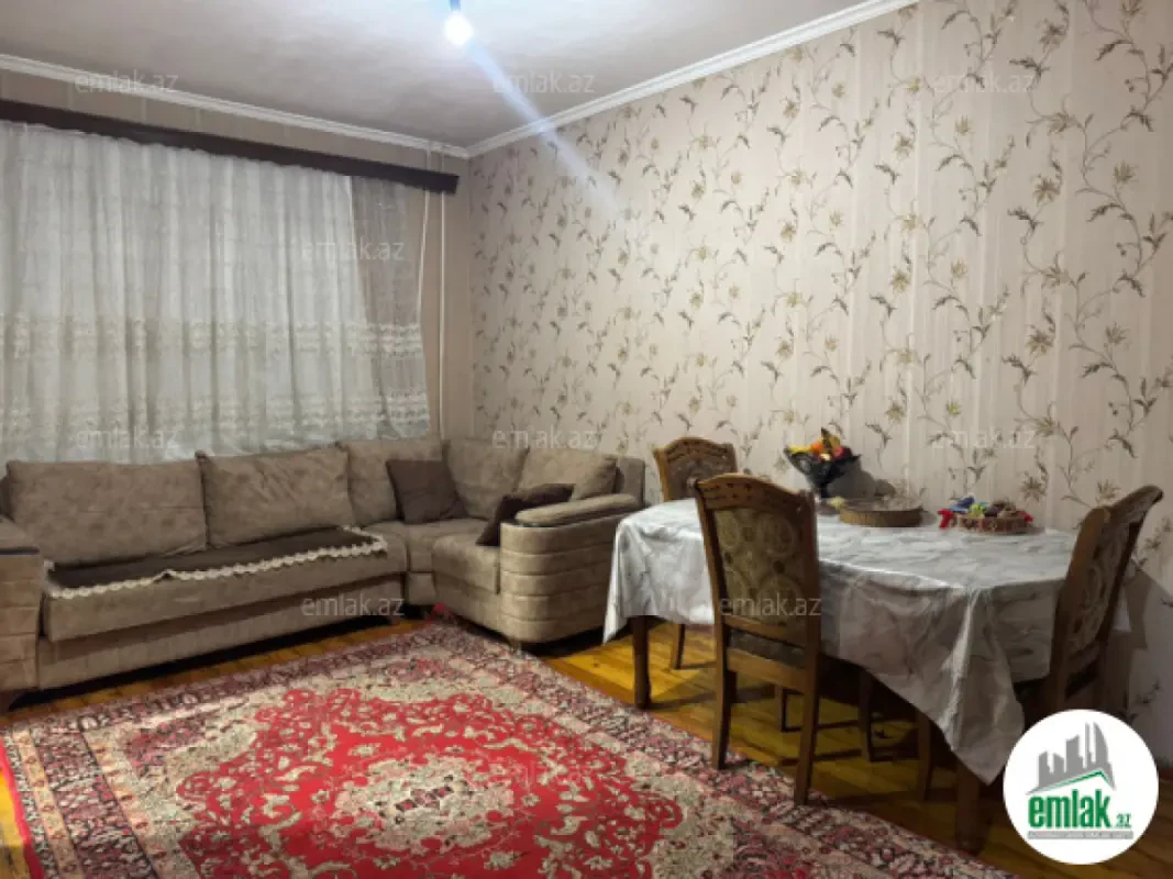 Satılır 2 otaqlı köhnə tikili 55 m²