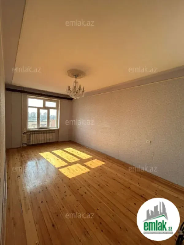 Satılır 2 otaqlı köhnə tikili 60 m²
