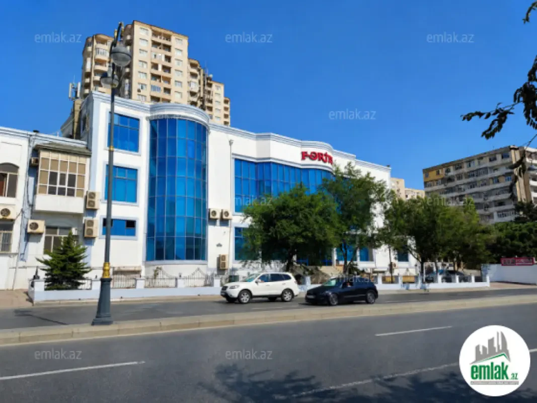 Satılır 3 otaqlı köhnə tikili 75 m²