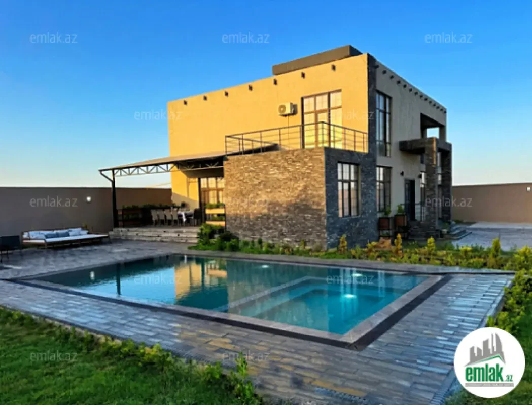 Satılır 7 otaqlı həyət evi 650 m²
