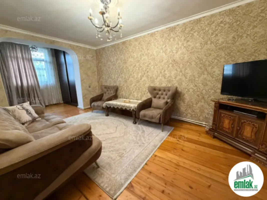 Satılır 3 otaqlı köhnə tikili 75 m²