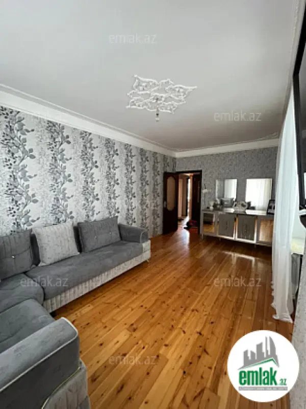 Satılır 2 otaqlı köhnə tikili 50 m²