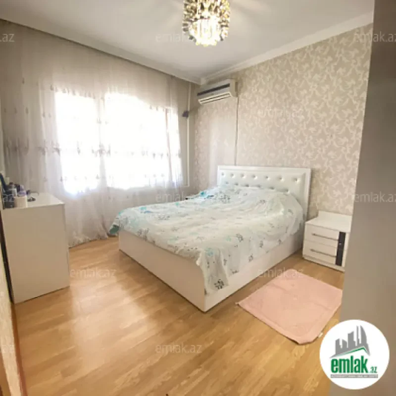 Satılır 5 otaqlı köhnə tikili 120 m²