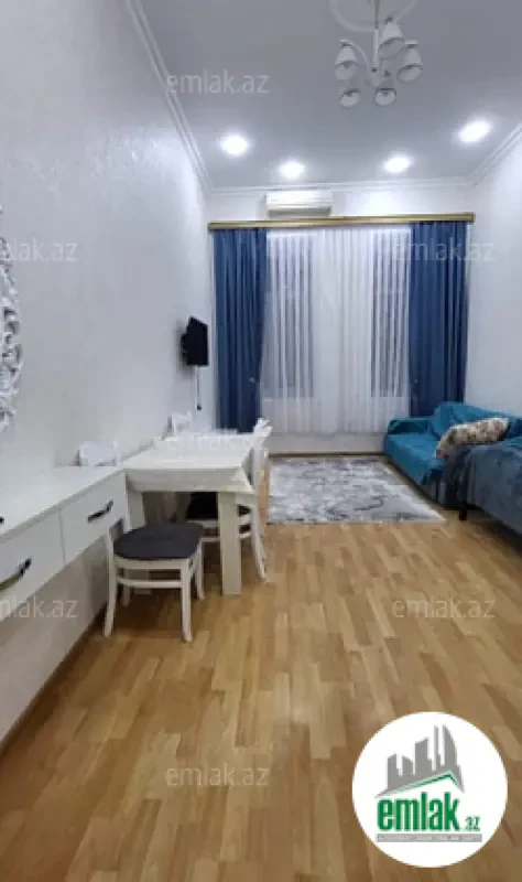 Satılır 1 otaqlı köhnə tikili 36 m²