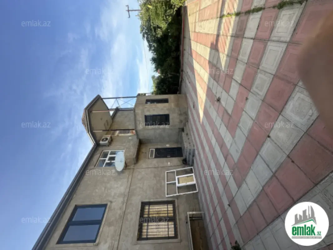 Satılır 6 otaqlı həyət evi 220 m²