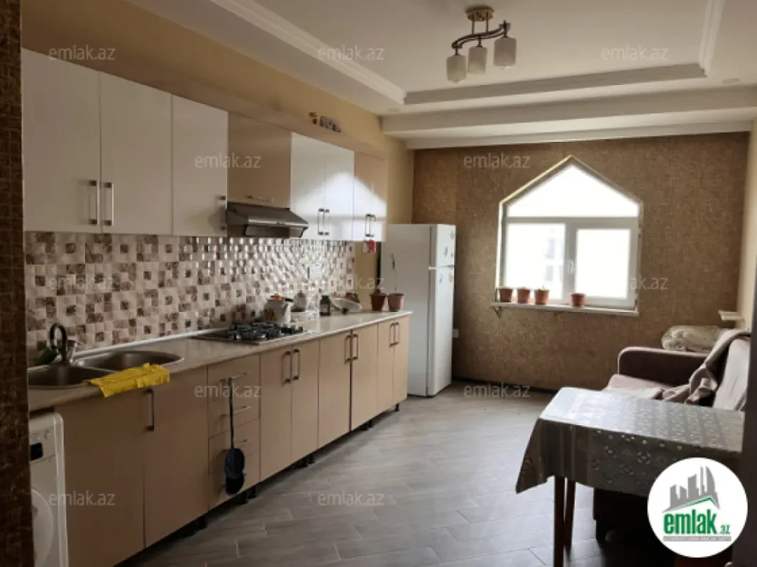 Satılır 3 otaqlı yeni tikili 82 m²