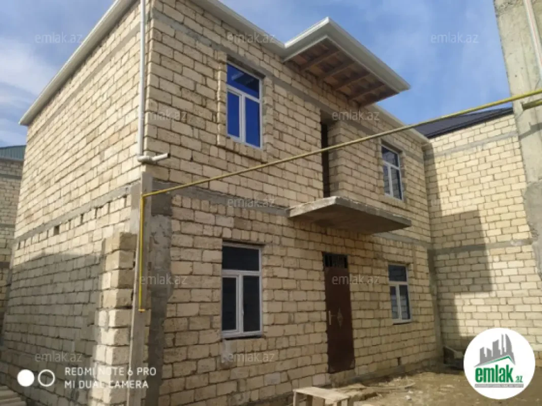 Satılır 4 otaqlı həyət evi 170 m²