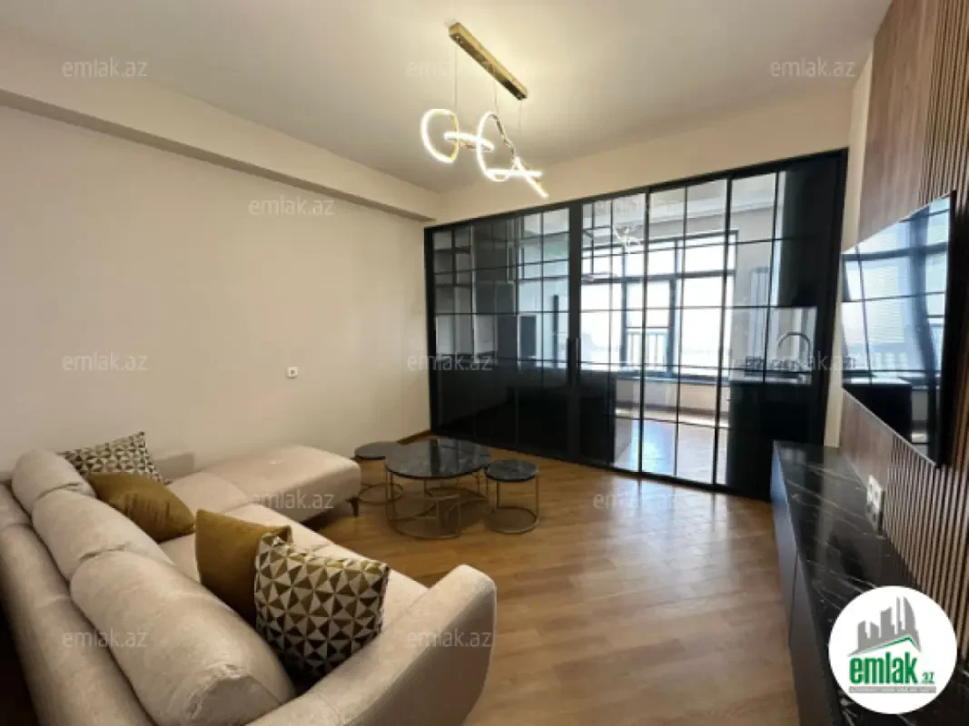 Satılır 3 otaqlı yeni tikili 84 m²