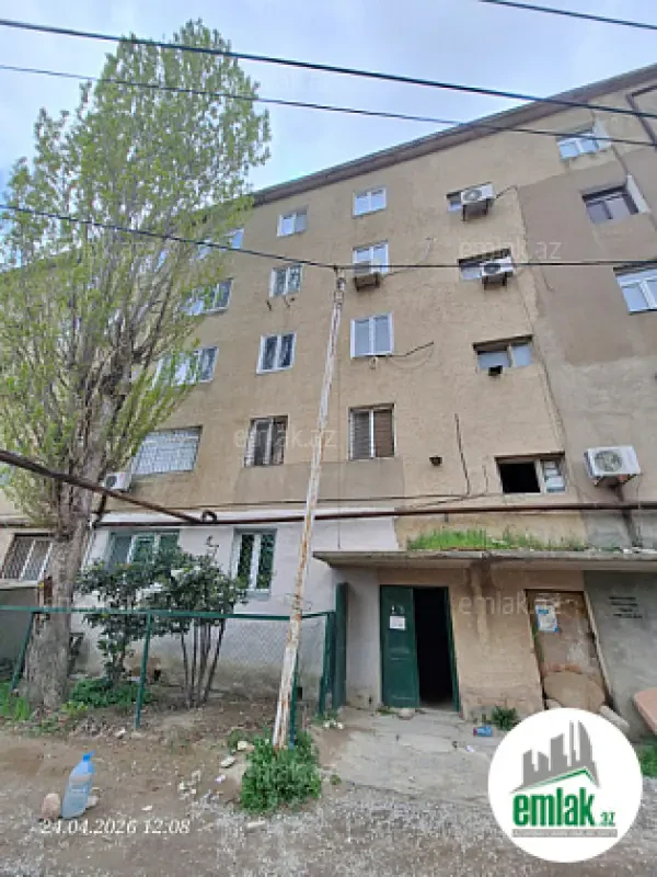 Satılır 4 otaqlı köhnə tikili 111 m²