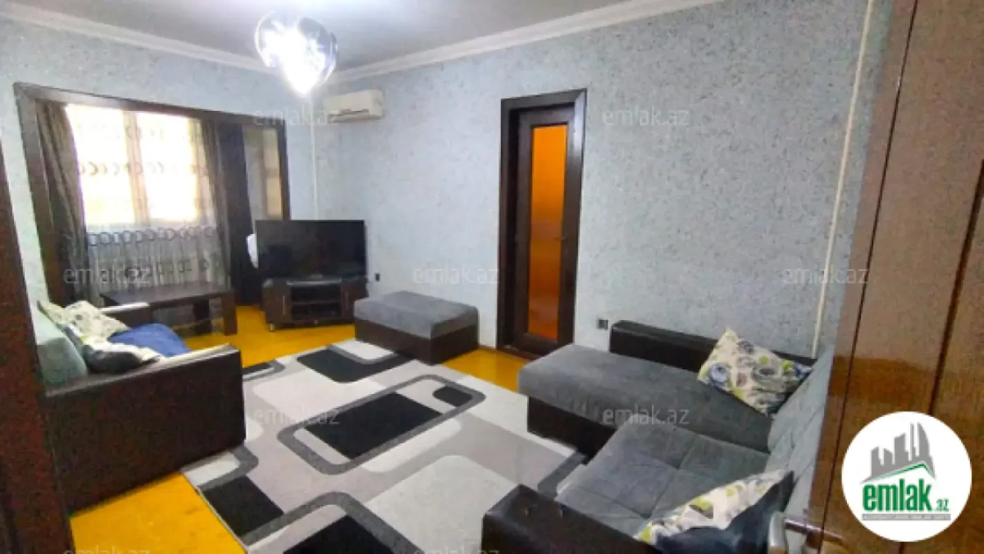 Satılır 3 otaqlı köhnə tikili 90 m²