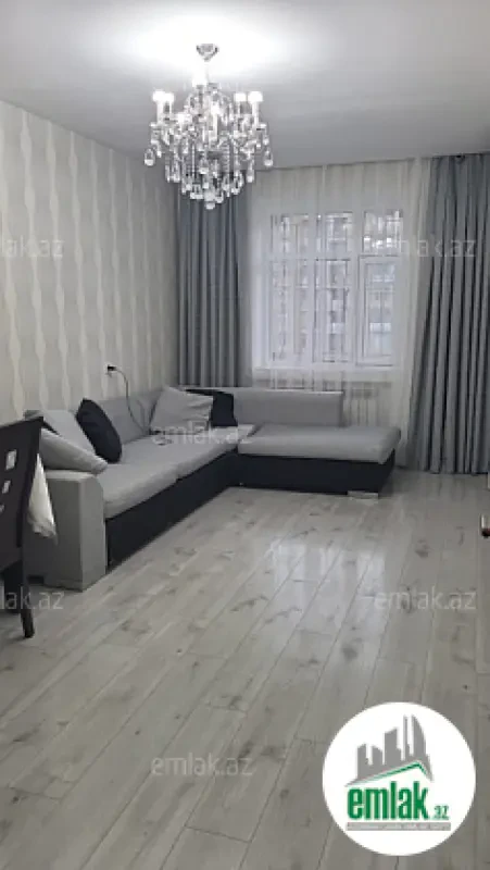 Satılır 5 otaqlı köhnə tikili 125 m²