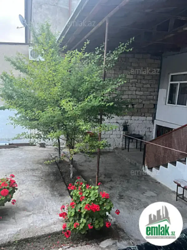 Satılır 4 otaqlı həyət evi 150 m²