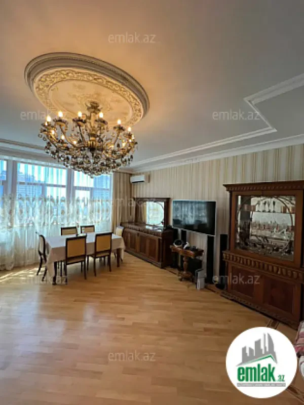Satılır 3 otaqlı yeni tikili 137 m²