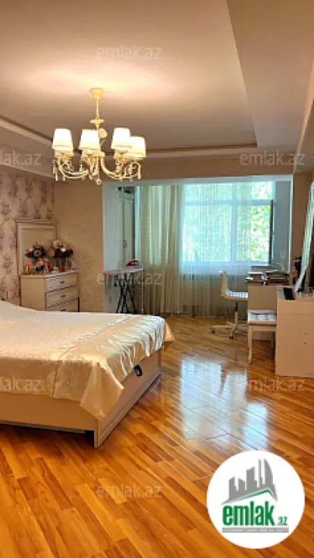 Satılır 2 otaqlı köhnə tikili 75.5 m²