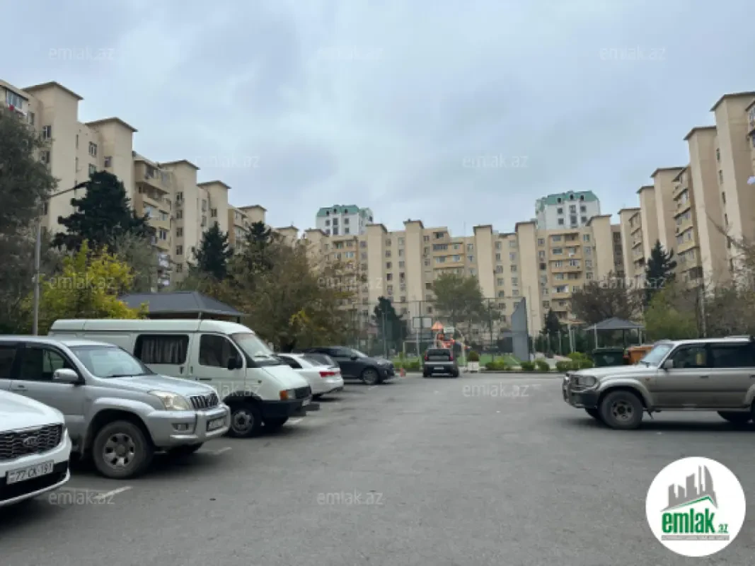 Satılır 3 otaqlı köhnə tikili 80 m²