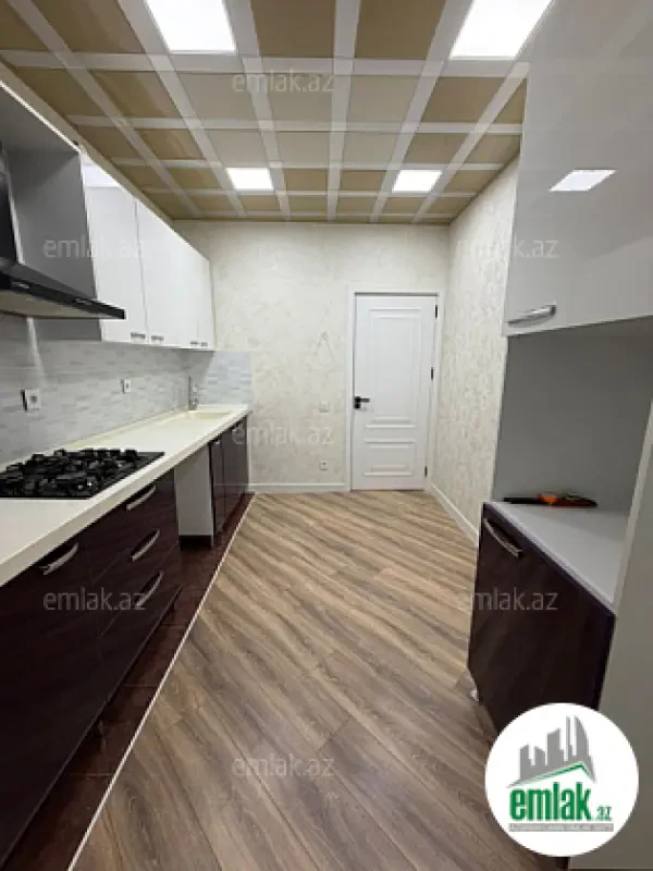 Satılır 2 otaqlı yeni tikili 72 m²