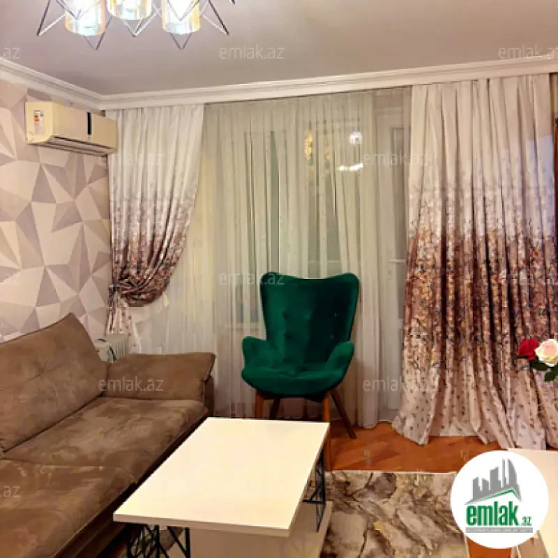 Satılır 1 otaqlı köhnə tikili 40.5 m²