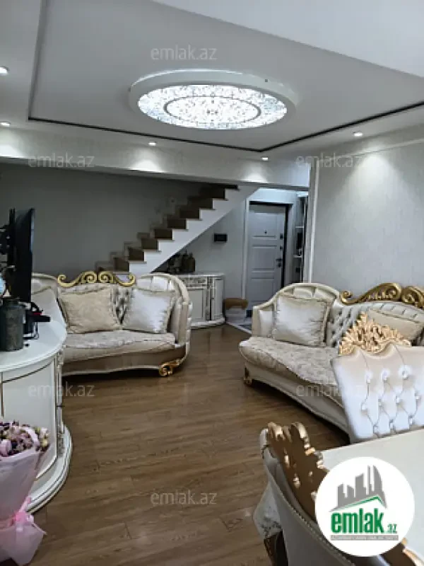 Satılır 3 otaqlı köhnə tikili 80 m²