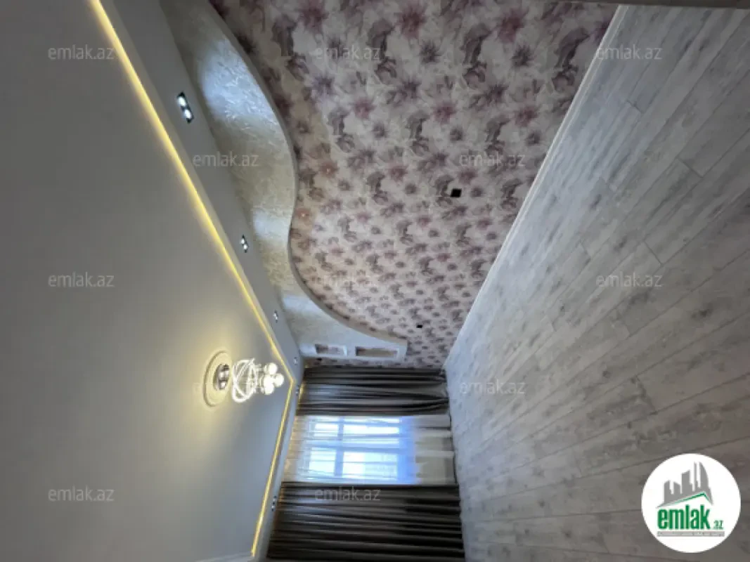 Satılır 2 otaqlı yeni tikili 72 m²