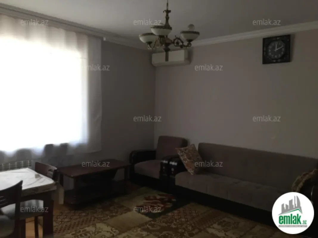 Satılır 2 otaqlı köhnə tikili 70 m²