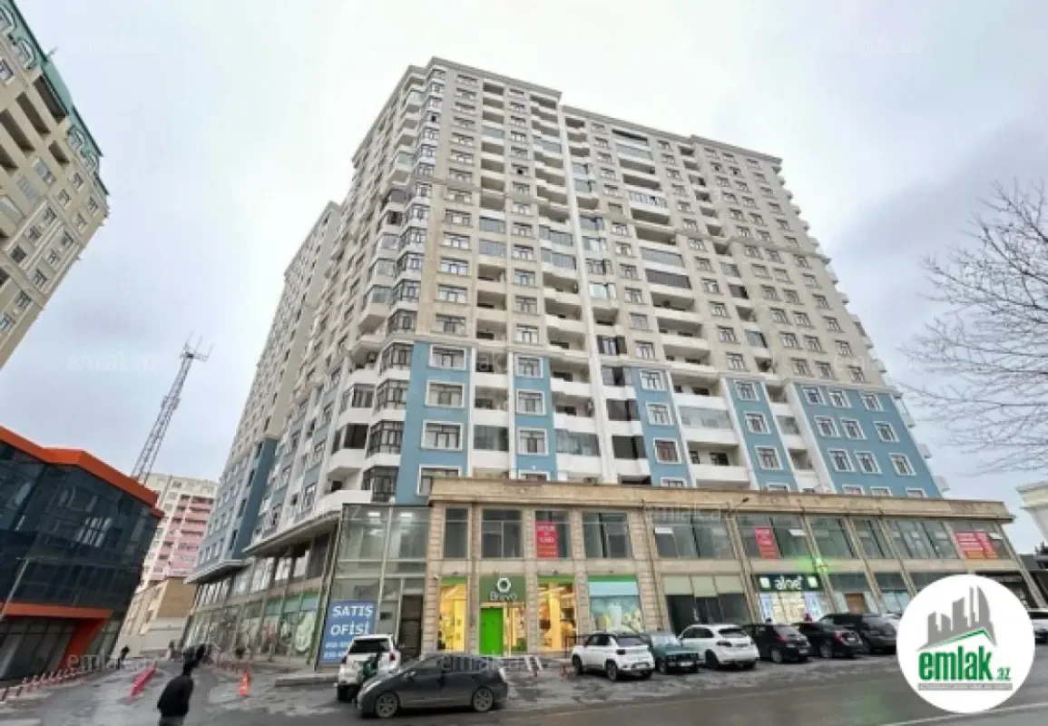 Satılır 3 otaqlı yeni tikili 130 m²