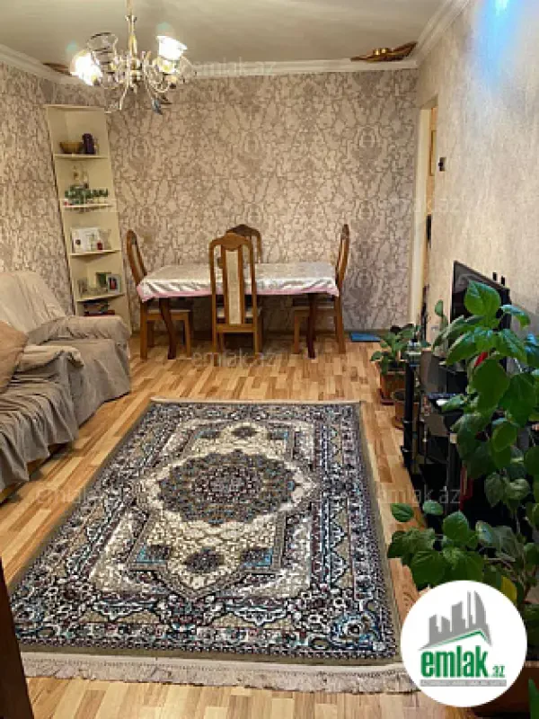 Satılır 2 otaqlı köhnə tikili 40 m²