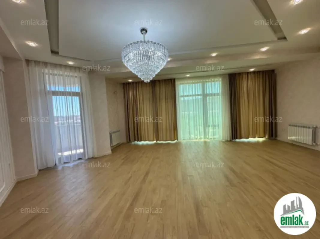 Satılır 3 otaqlı yeni tikili 130 m²