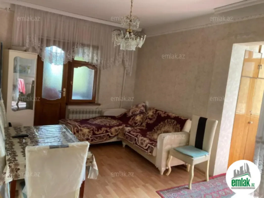 Satılır 2 otaqlı köhnə tikili 50 m²