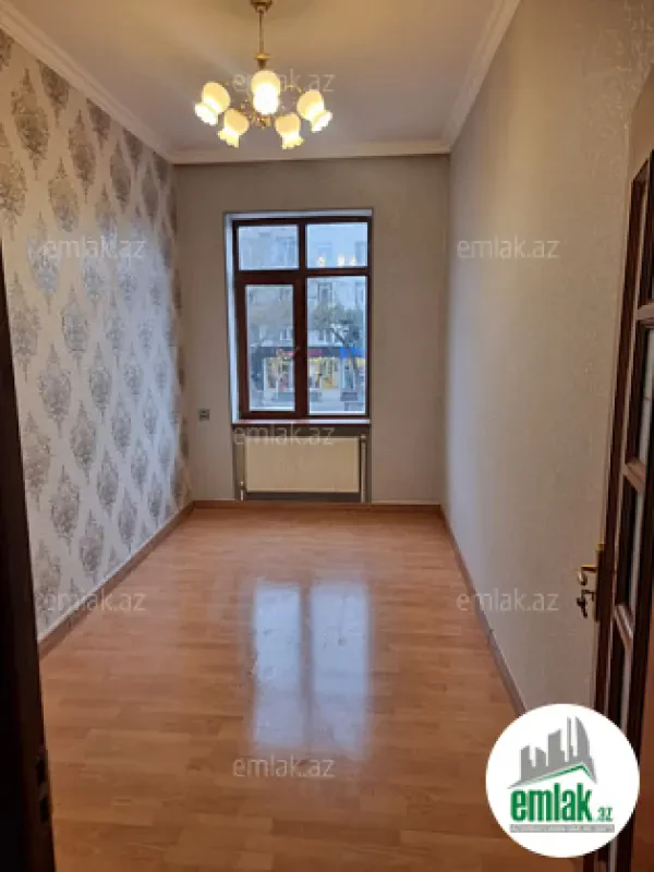 Satılır 3 otaqlı yeni tikili 80 m²