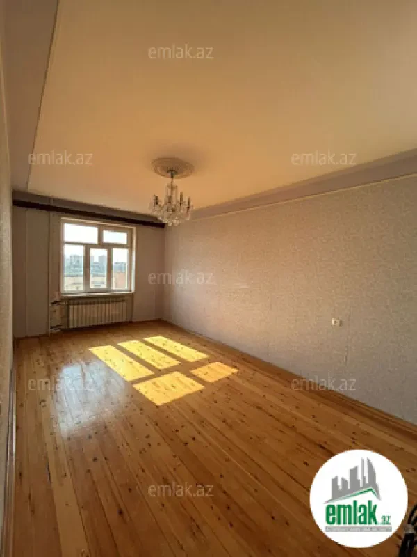 Satılır 2 otaqlı köhnə tikili 60 m²
