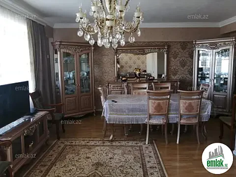 Satılır 4 otaqlı köhnə tikili 115 m² — Bakı 4 otaq 115.00 m²