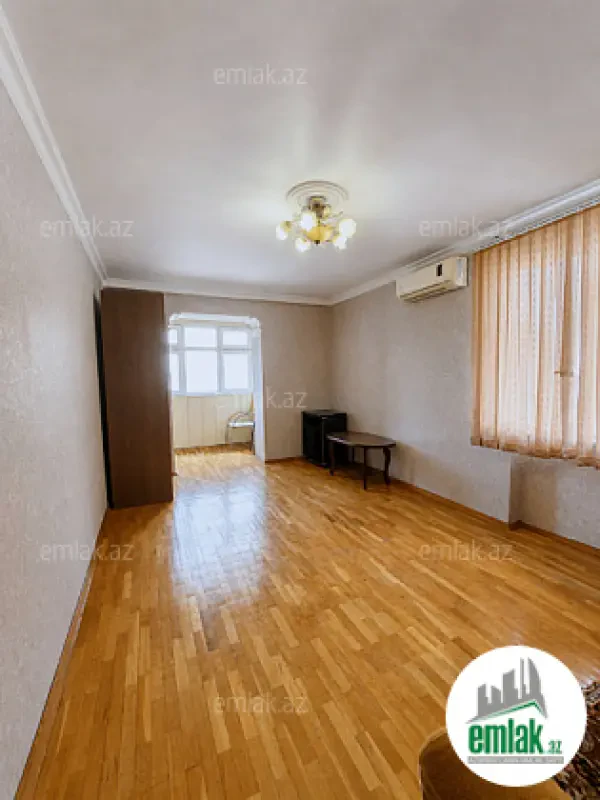 Satılır 1 otaqlı köhnə tikili 36 m²