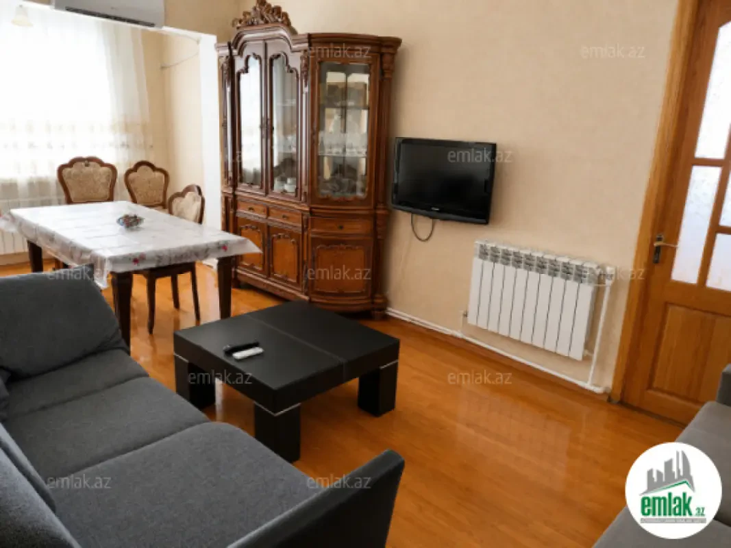 Satılır 2 otaqlı köhnə tikili 70 m²