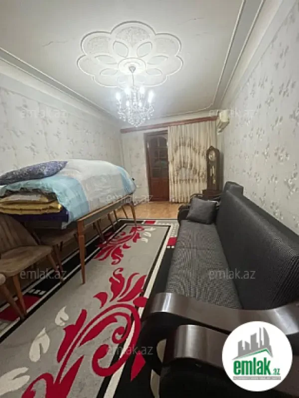 Satılır 2 otaqlı köhnə tikili 65 m²