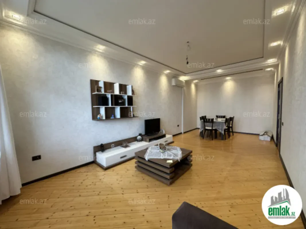 Satılır 3 otaqlı yeni tikili 120 m²