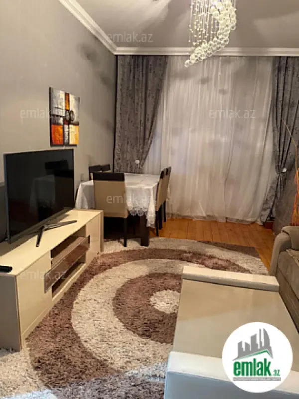 Satılır 3 otaqlı köhnə tikili 70 m²