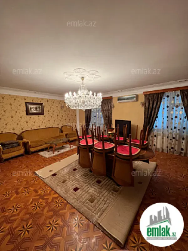 Satılır 4 otaqlı köhnə tikili 110 m²