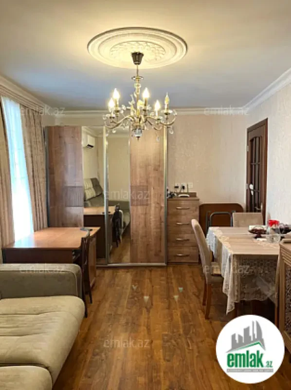 Satılır 2 otaqlı köhnə tikili 45 m²